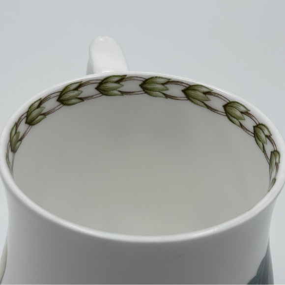 Hooker's Fruit By Queen’s Fine Bone China Pear Footed Mug - Picture 6 of 9